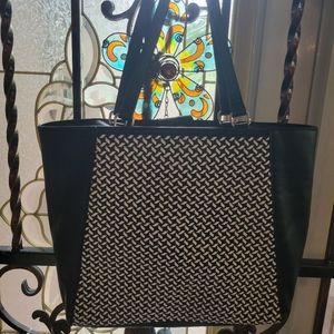 NWOT!! INC concepts shoulders bag!